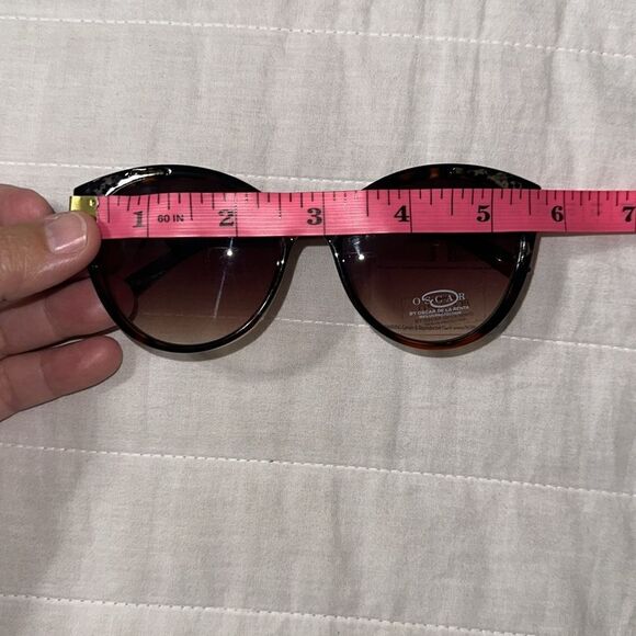 OSCAR x Oscar de la Renta 100% UV Marble Brown Gold Animal Print Sunglasses main image 6